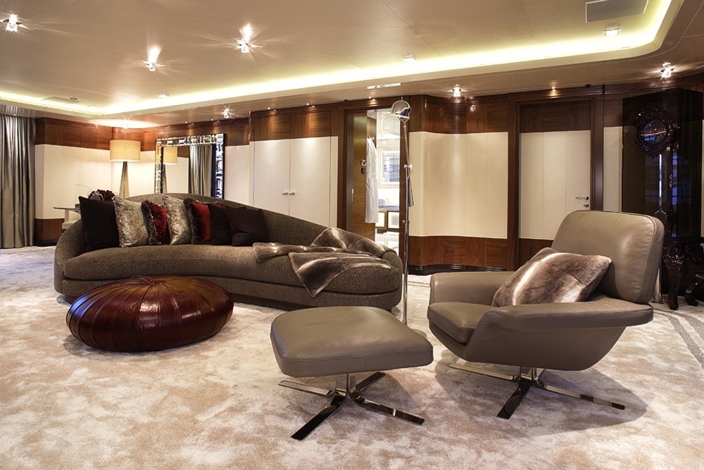[73m-Yacht-VICKY]-7653-42.jpg