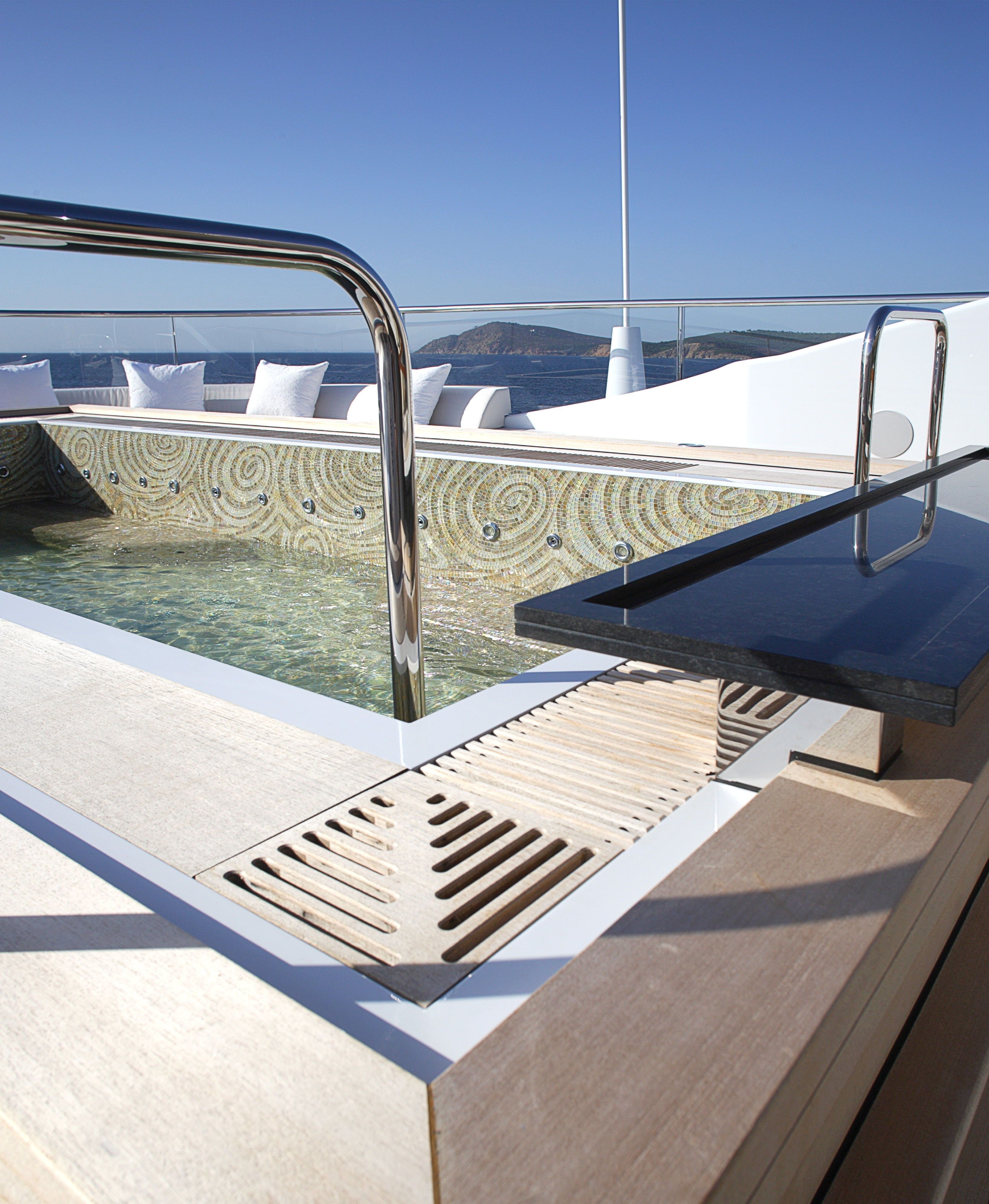 [73m-Yacht-VICKY]-7653-64.jpg