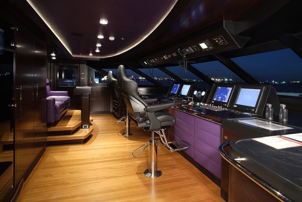 [73m-Yacht-VICKY]-7653-86.jpg