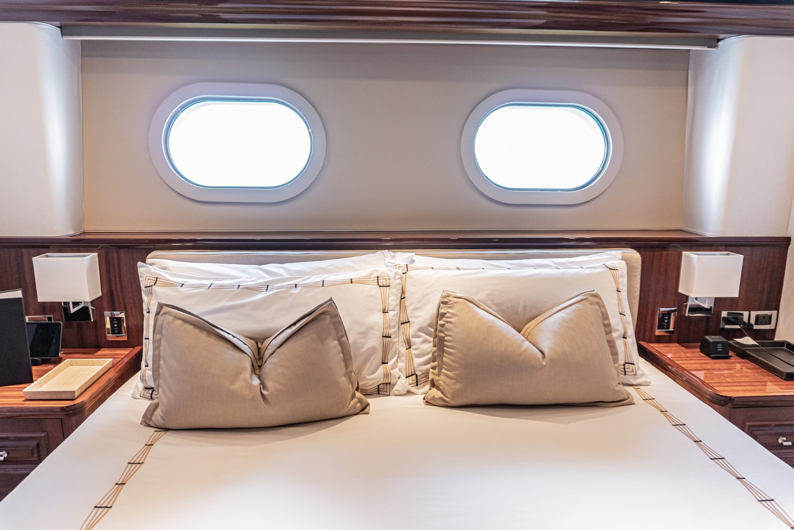 [MOTOR-YACHT-AMARULA-SUN]-7717-4.jpg