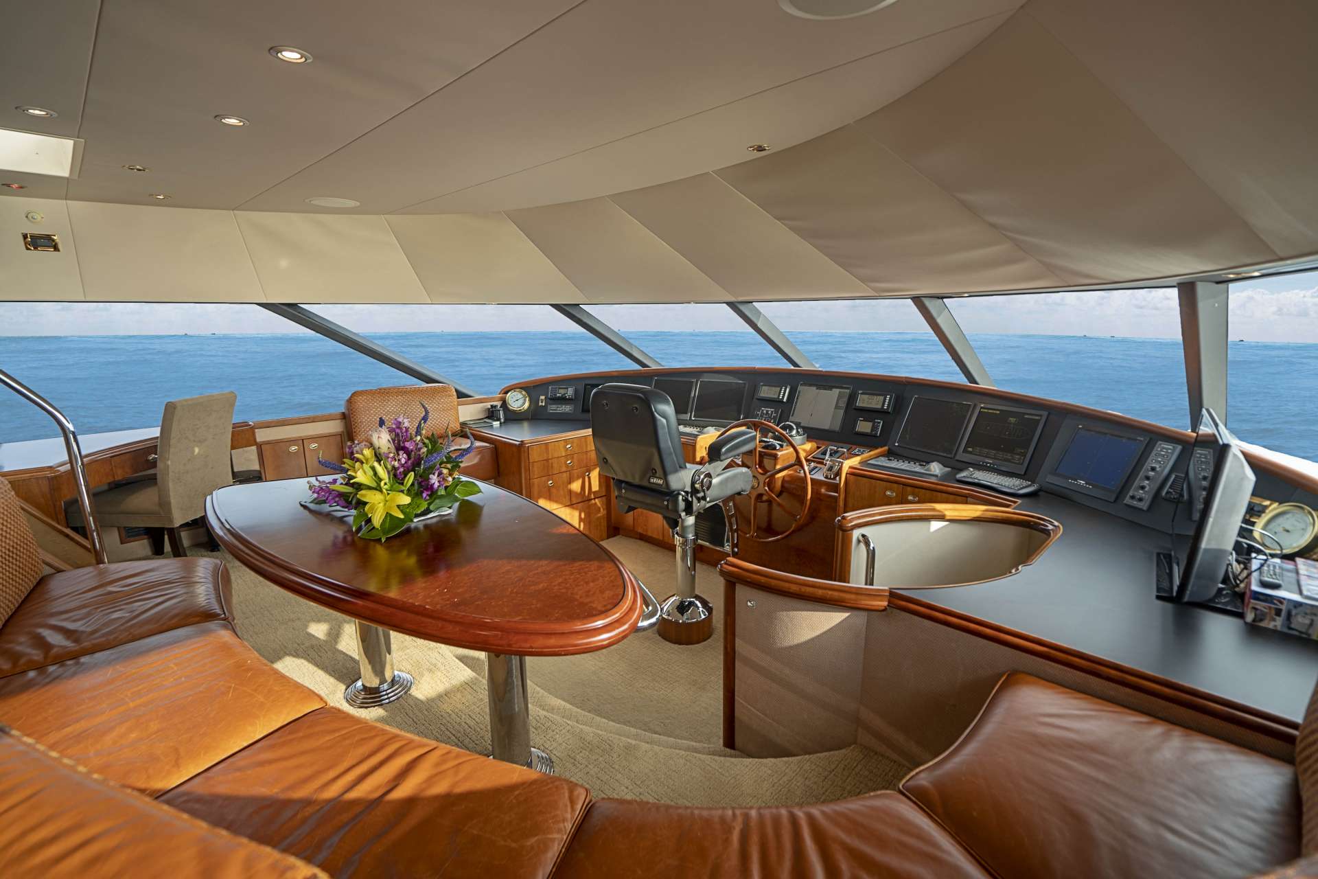 [MOTOR-YACHT-ANGEL-WINGS]-7802-4.jpg