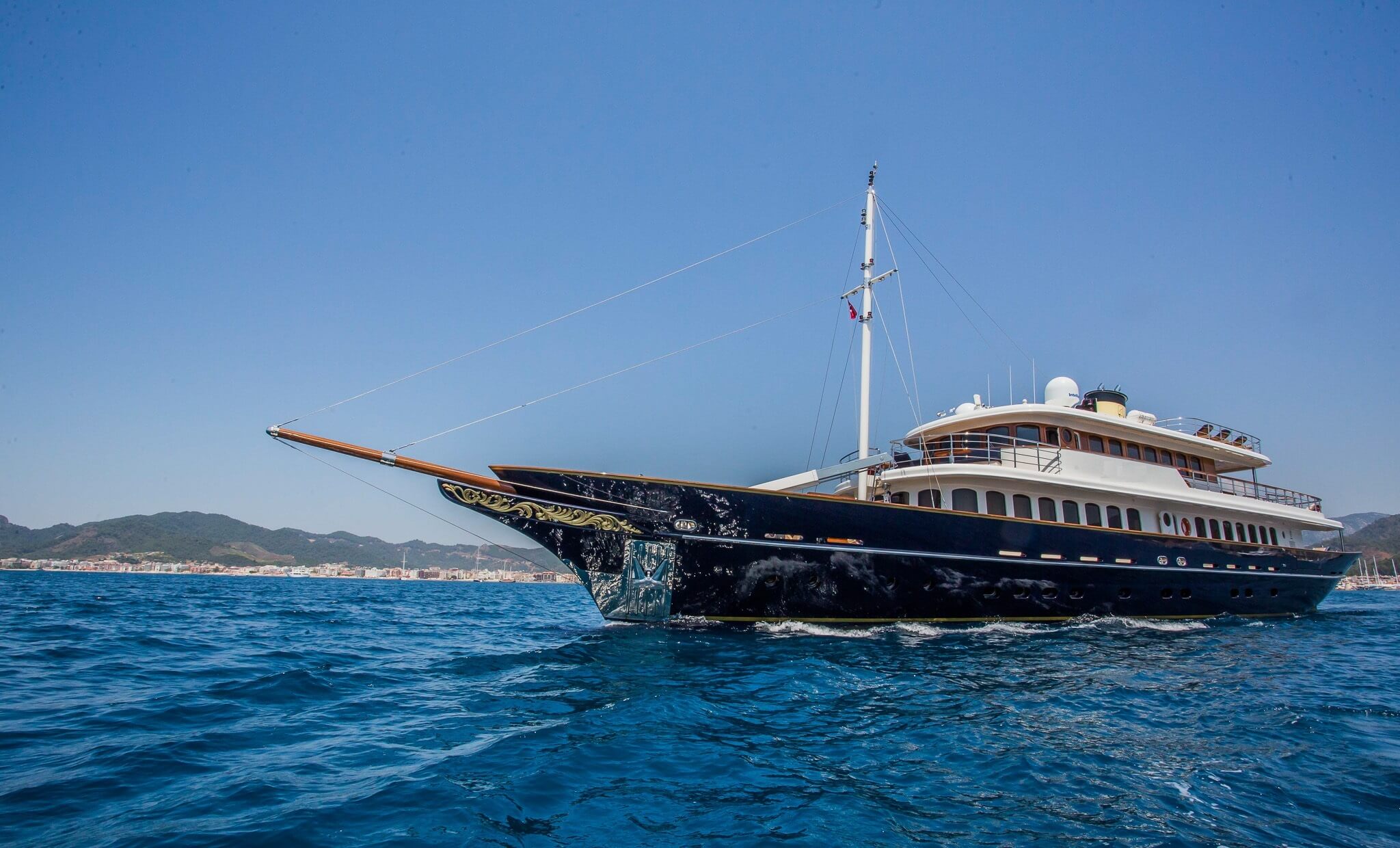 [MOTOR-YACHT-BILGIN--CLASSIC]-7524-21.jpg