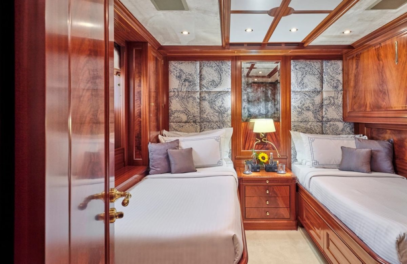 [MOTOR-YACHT-CLASSIC]-7676-46.jpg