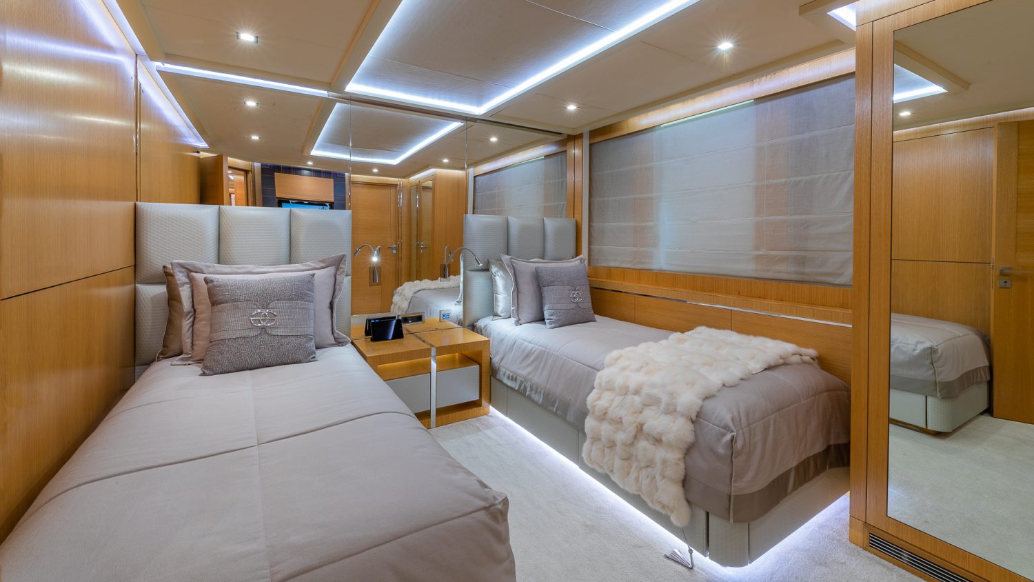[MOTOR-YACHT-DB]-7256-35.jpg