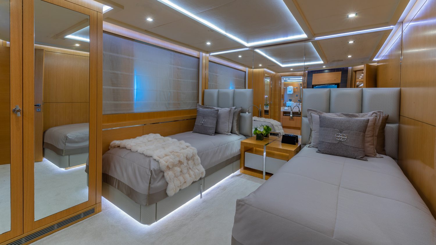 [MOTOR-YACHT-DB]-7256-36.jpg