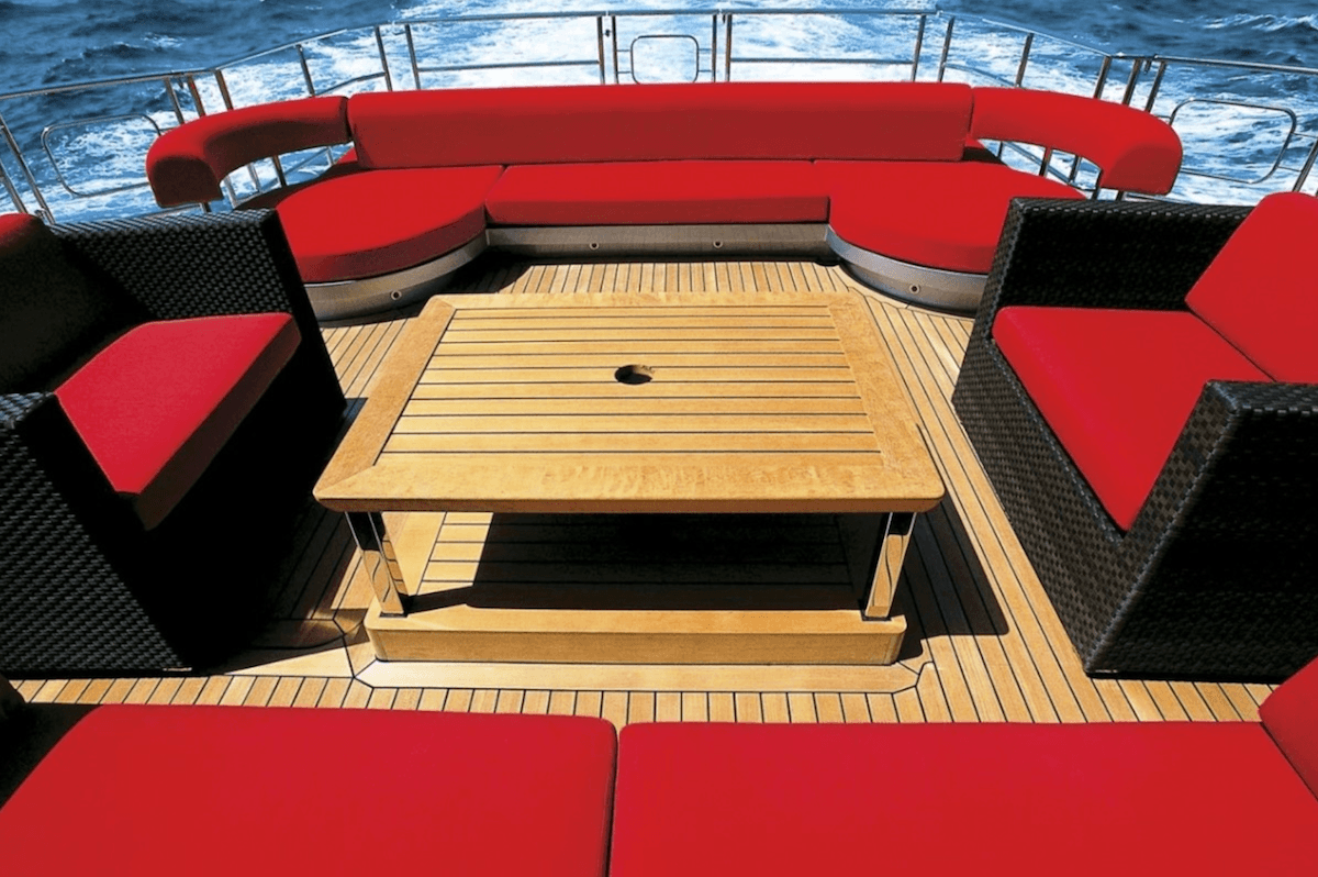 [MOTOR-YACHT-DRAGON-COPY]-7254-1.png