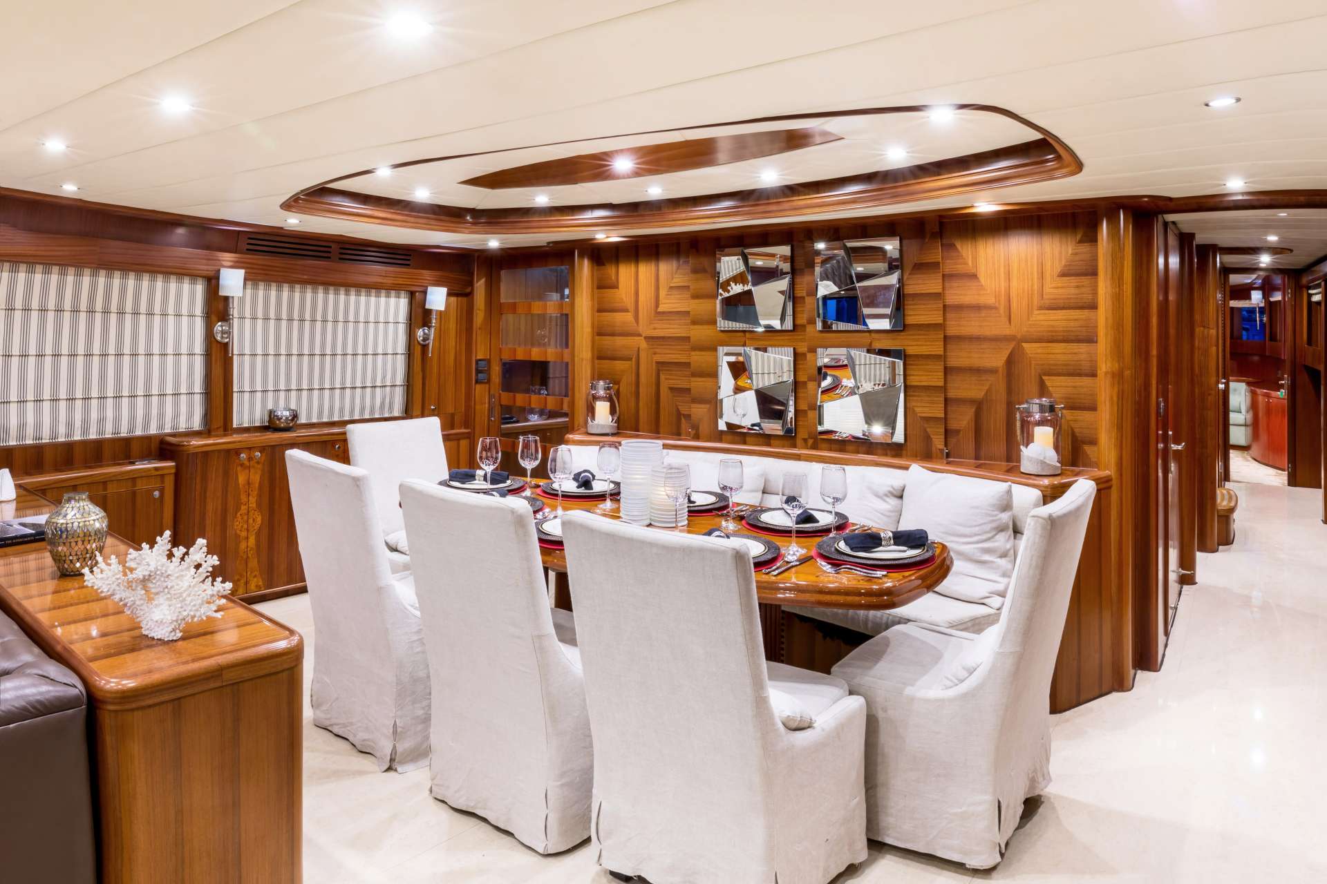 [MOTOR-YACHT-HUEYS-ISLAND]-7733-2.jpg