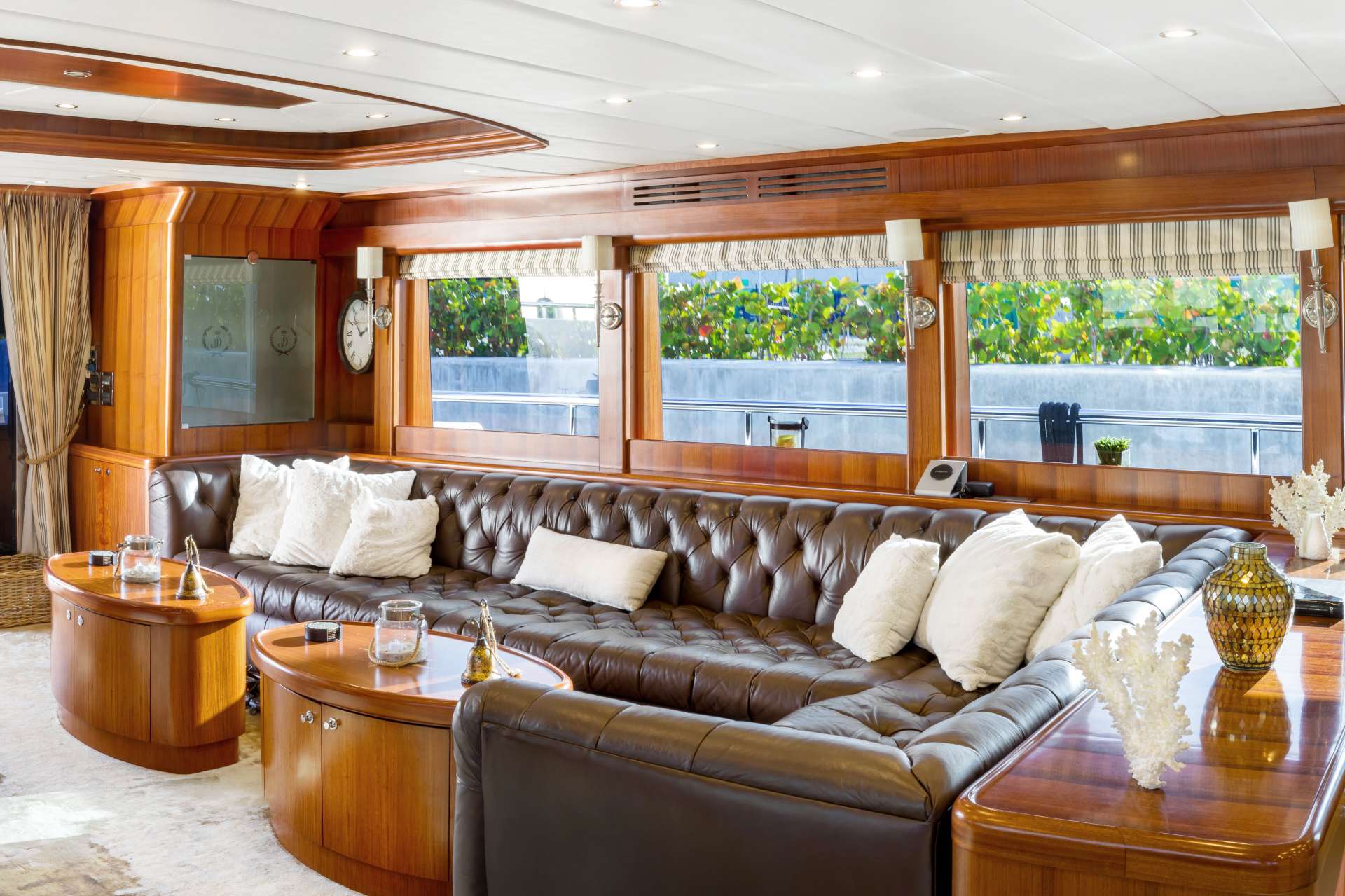 [MOTOR-YACHT-HUEYS-ISLAND]-7733-4.jpg