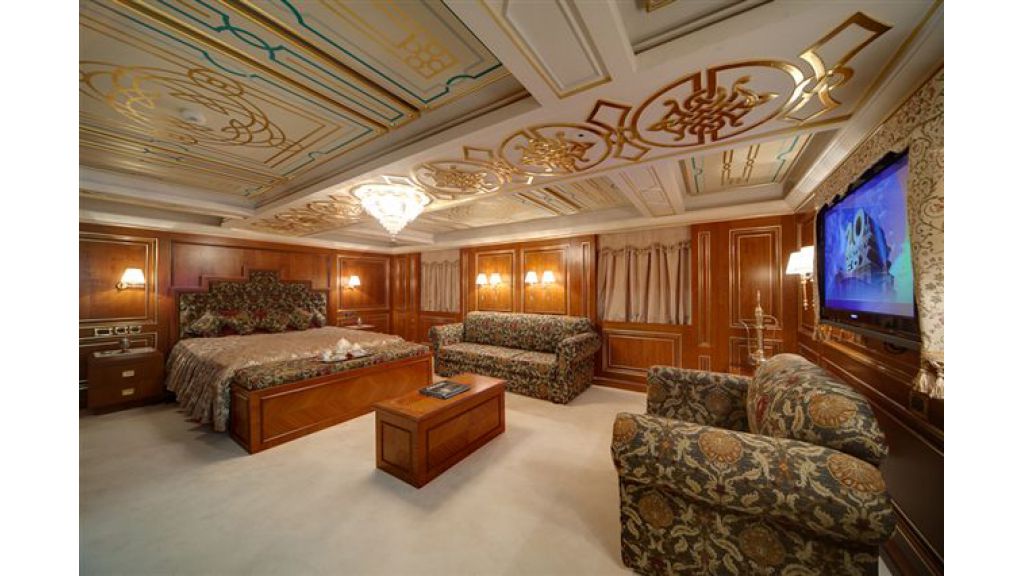 [MOTOR-YACHT-LOALOAT-AL-BEHAR-EX-AL-SAID]-7813-14.jpg