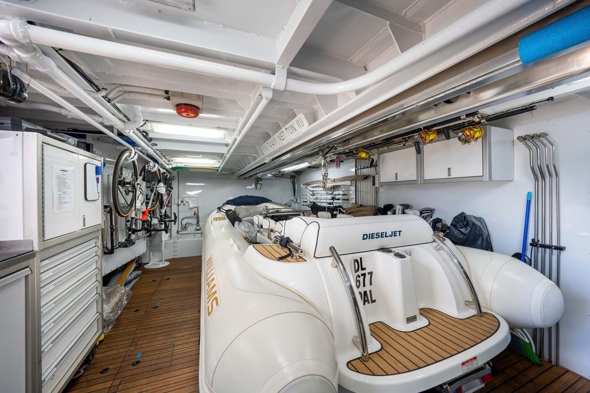 [MOTOR-YACHT-LORETTA-ANNE-EX-ALLOGANTE]-7444-17.jpg
