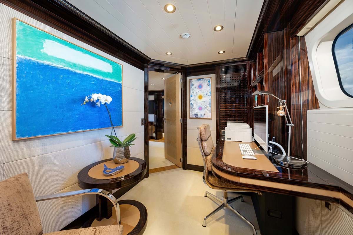 [MOTOR-YACHT-LORETTA-ANNE-EX-ALLOGANTE]-7444-9.jpg
