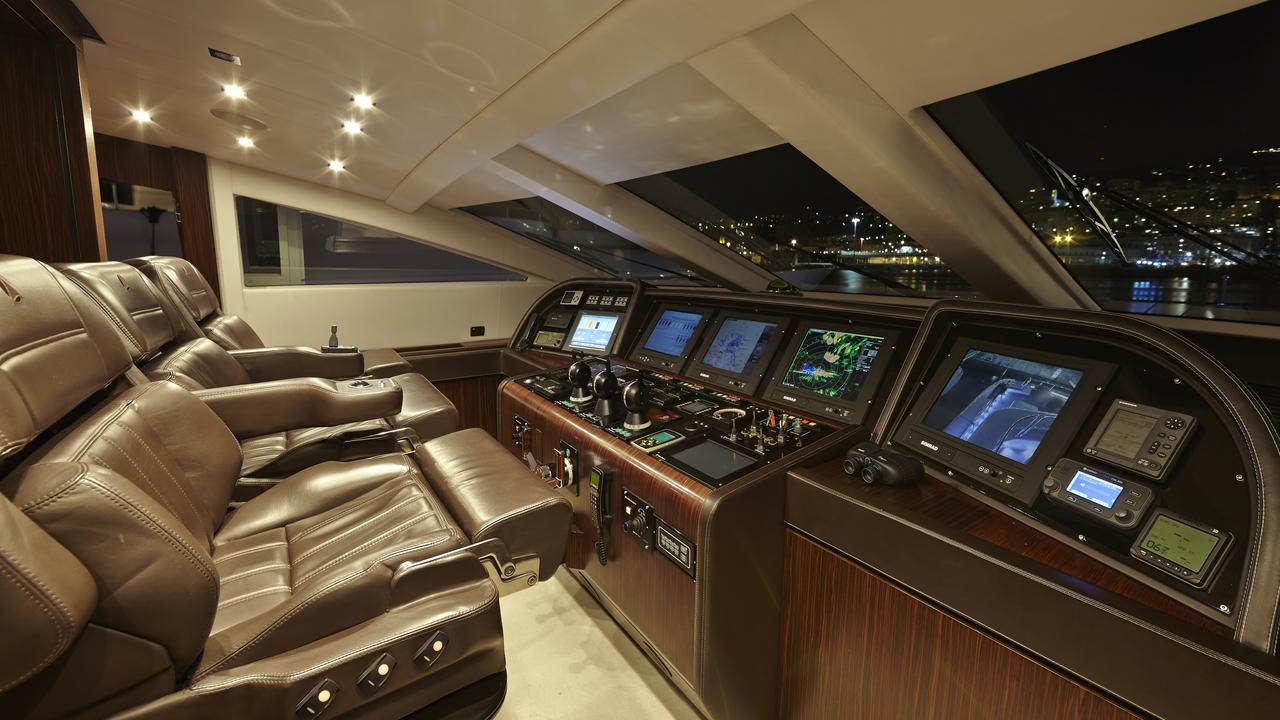 [MOTOR-YACHT-MAKIRA]-7245-1.jpg