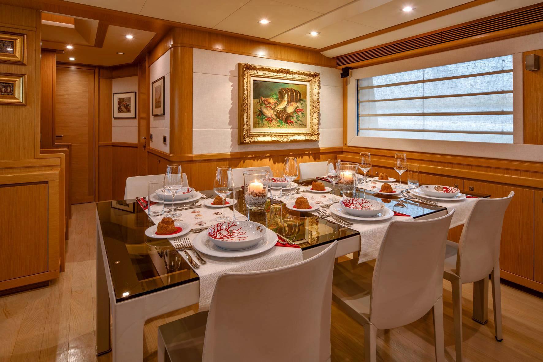 [MOTOR-YACHT-MALVASIA]-7504-10.jpg