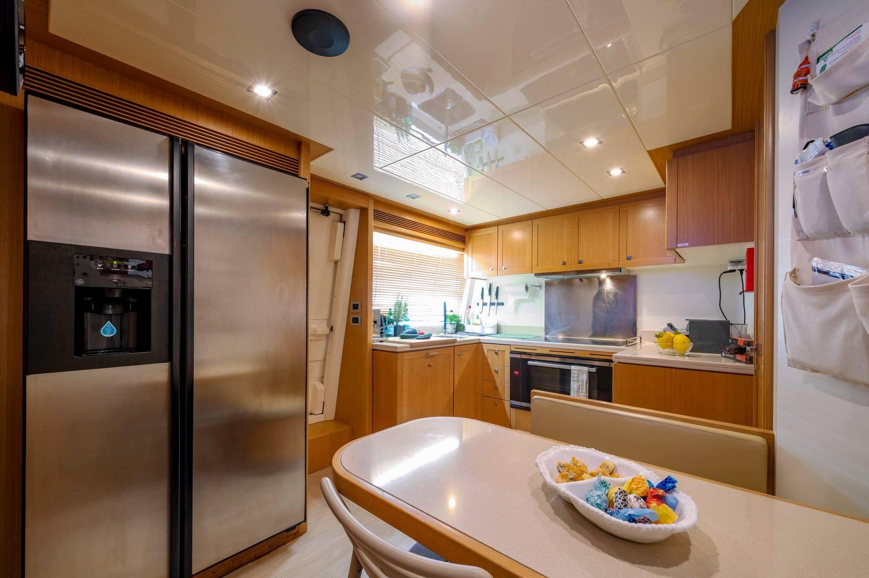 [MOTOR-YACHT-MALVASIA]-7504-14.jpg