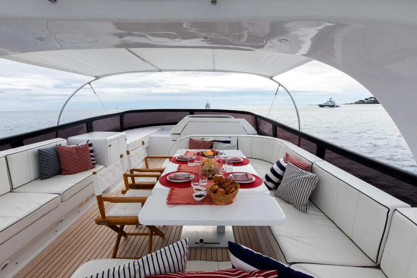 [MOTOR-YACHT-MEME]-7674-2.jpg