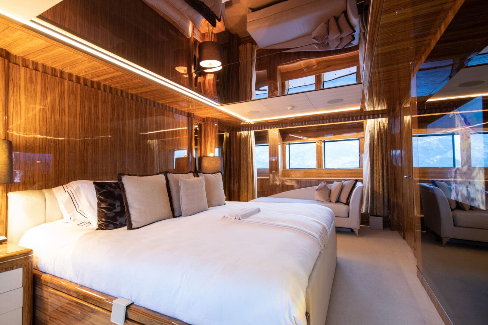 [MOTOR-YACHT-OKKO]-7736-6.jpg