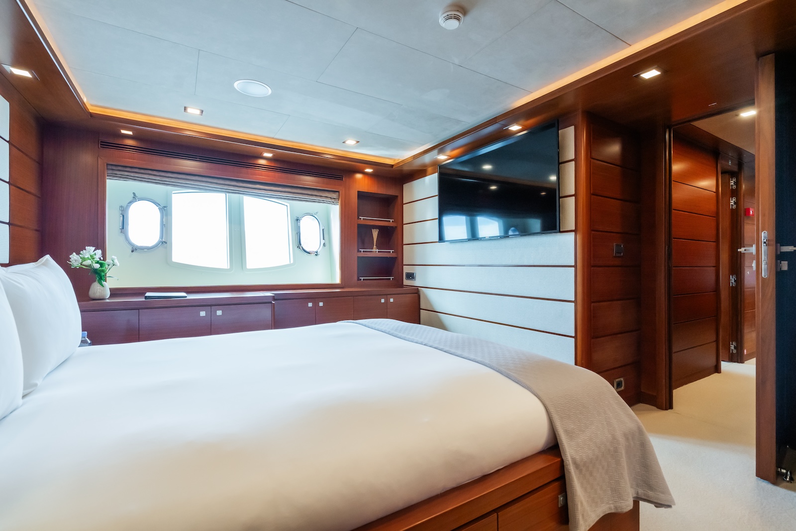 [MOTOR-YACHT-PORT-GHALIB]-7698-11.jpg