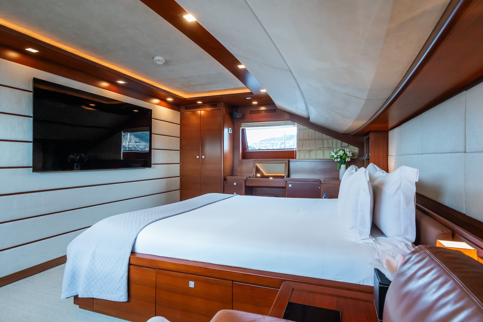 [MOTOR-YACHT-PORT-GHALIB]-7698-16.jpg