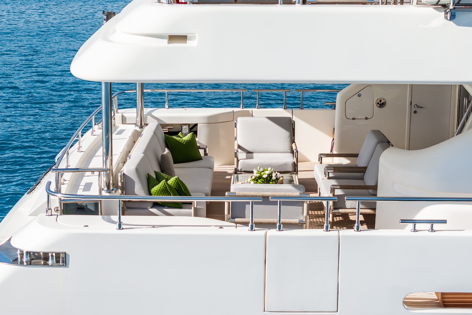 [MOTOR-YACHT-PORT-GHALIB]-7698-3.jpg