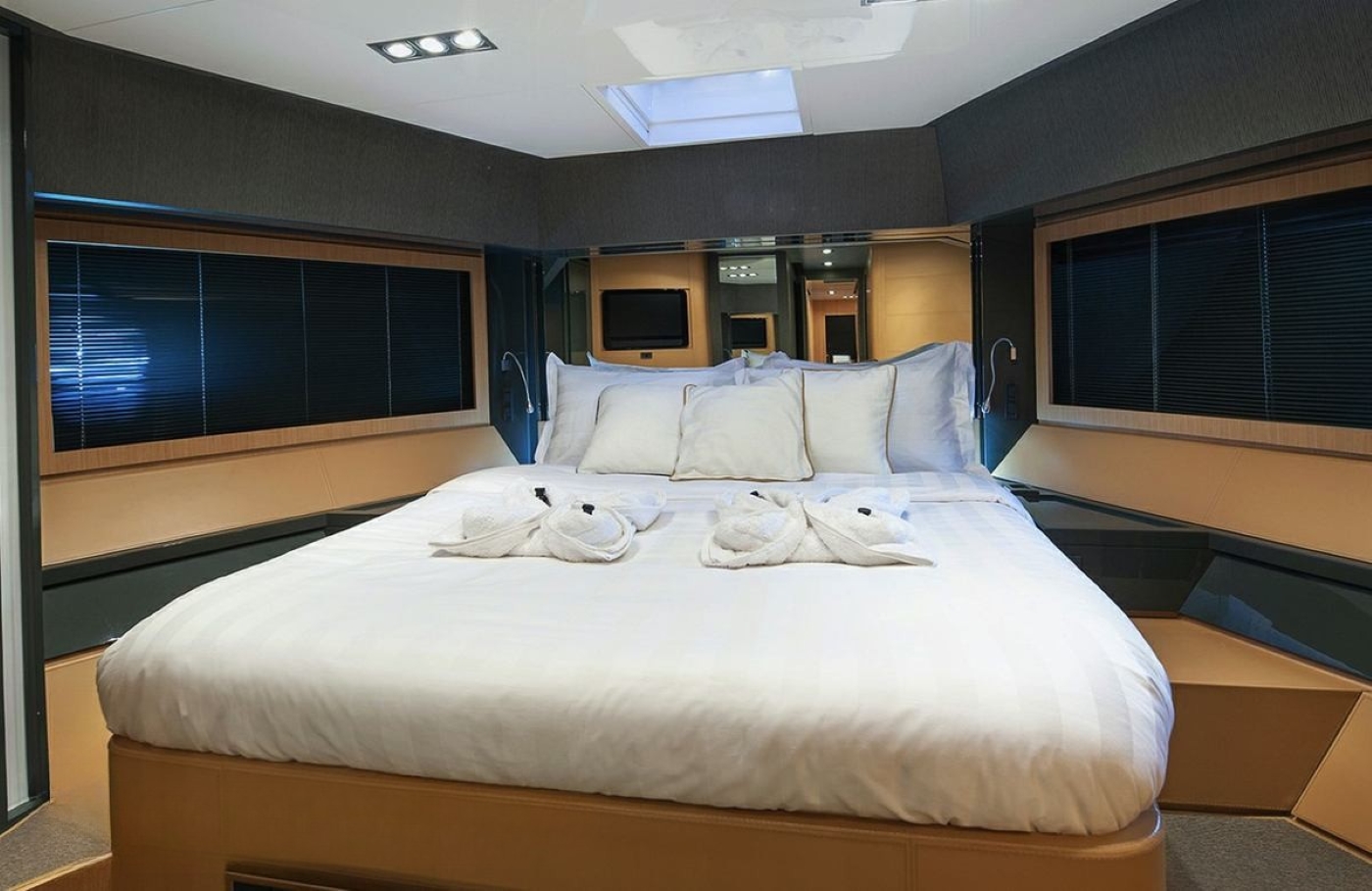 [MOTOR-YACHT-RHINO]-7506-11.jpg