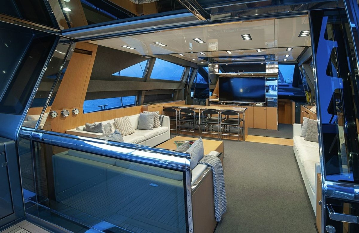 [MOTOR-YACHT-RHINO]-7506-3.jpg