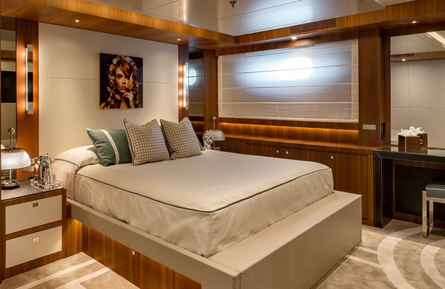 [MOTOR-YACHT-SOUTH]-7289-9.jpg