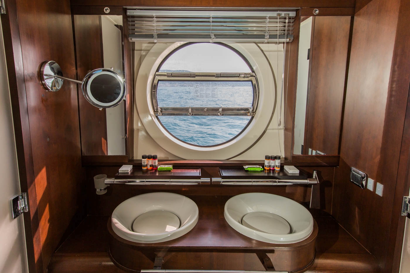 [MOTOR-YACHT-ULISSE-ULYSSE]-7398-7.jpg