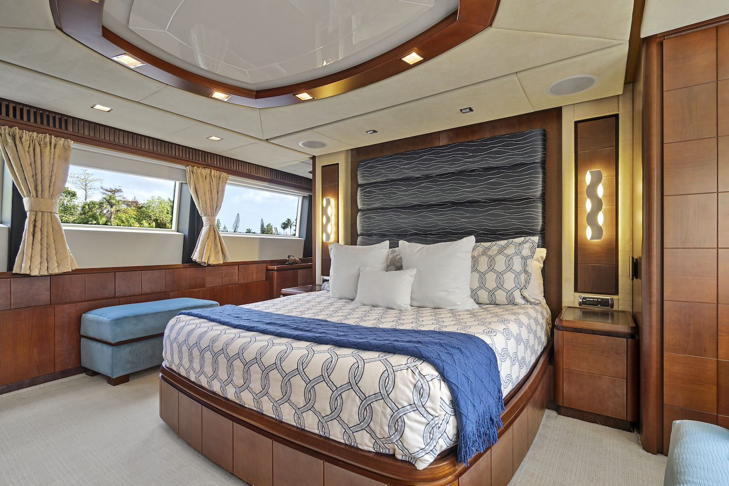 [MOTOR-YACHT-VIVERE]-7843-16.jpg