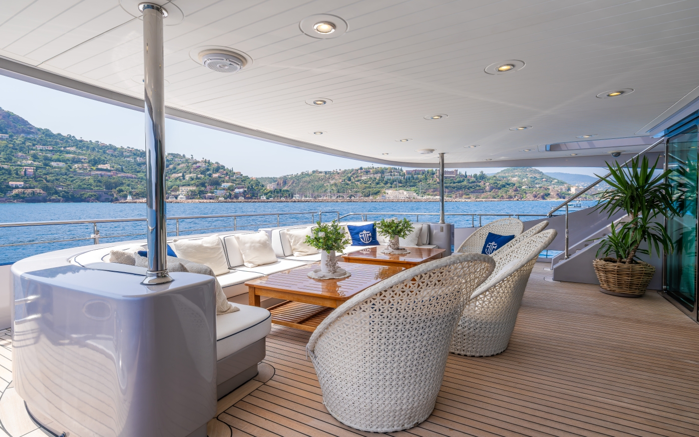 [MOTOR-YACHT-VULCAN]-7683-36.jpg
