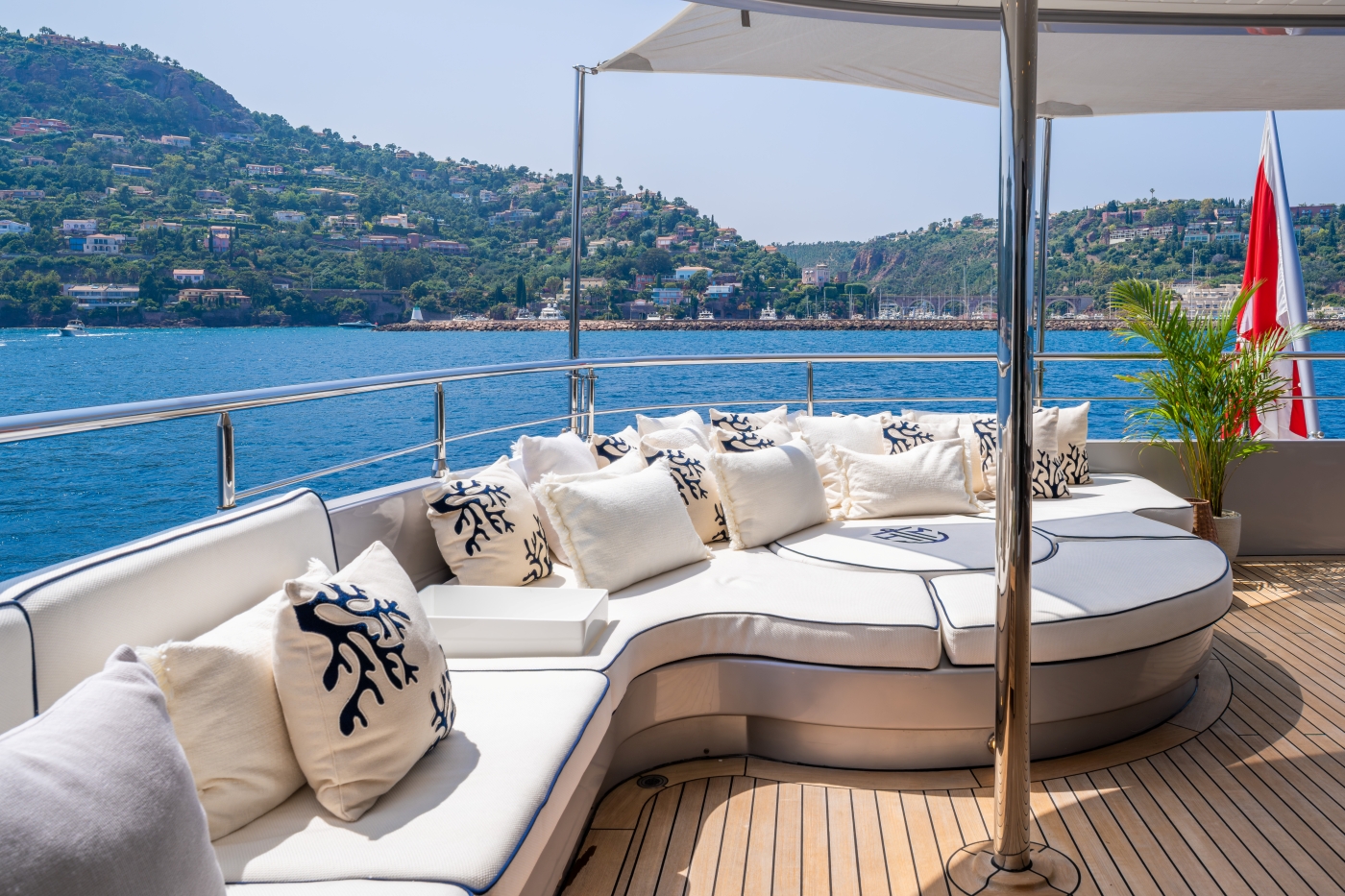 [MOTOR-YACHT-VULCAN]-7683-38.jpg