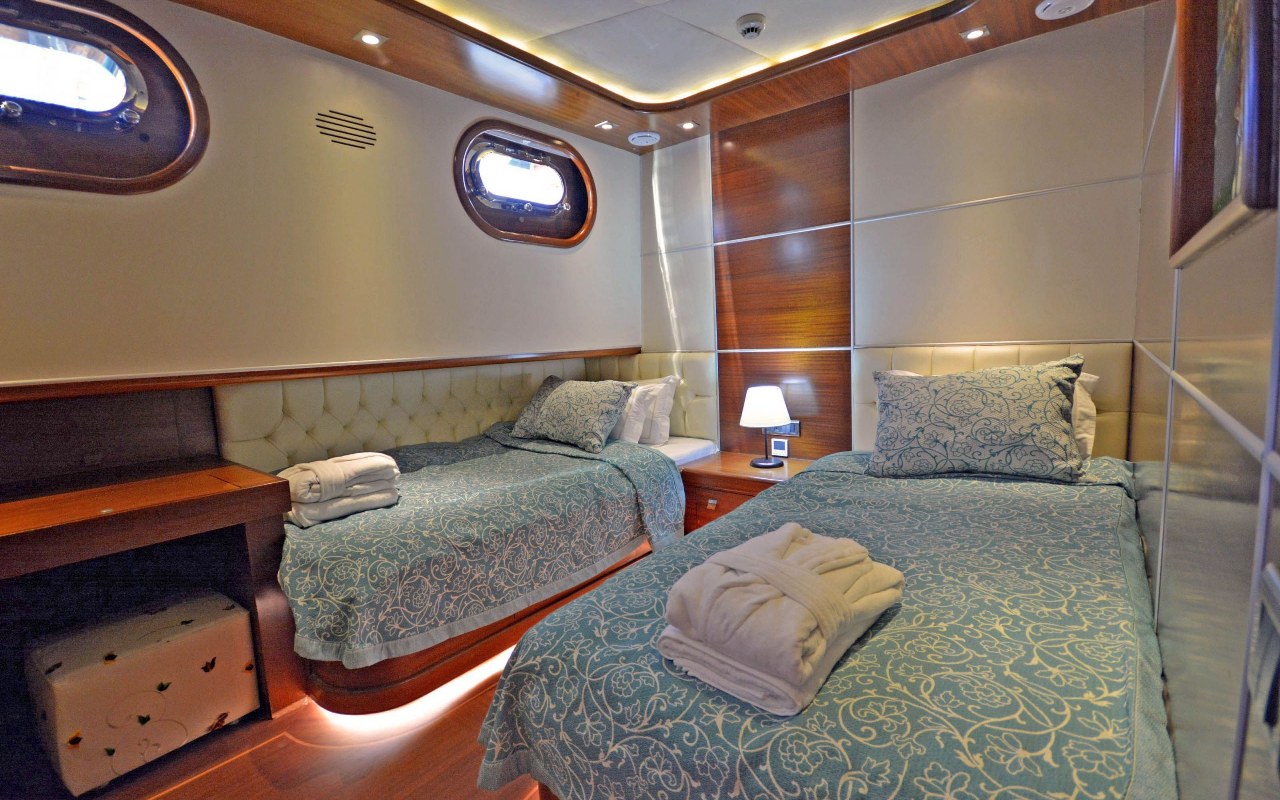 [SAILING-YACHT-CARPE-DIEM-IV]-7247-13.jpg