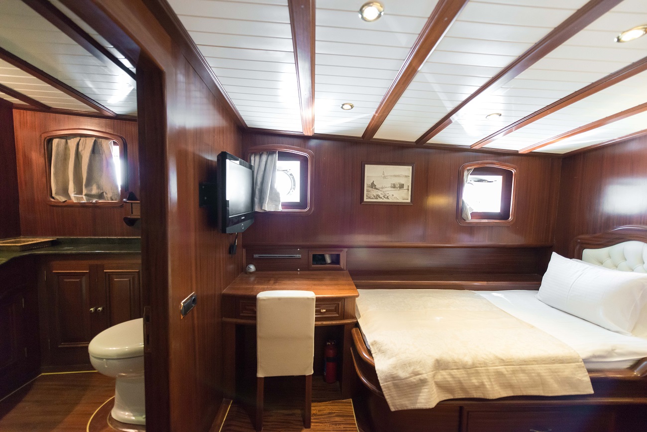 [SAILING-YACHT-LADY-CHRISTA-II]-7510-1.jpg