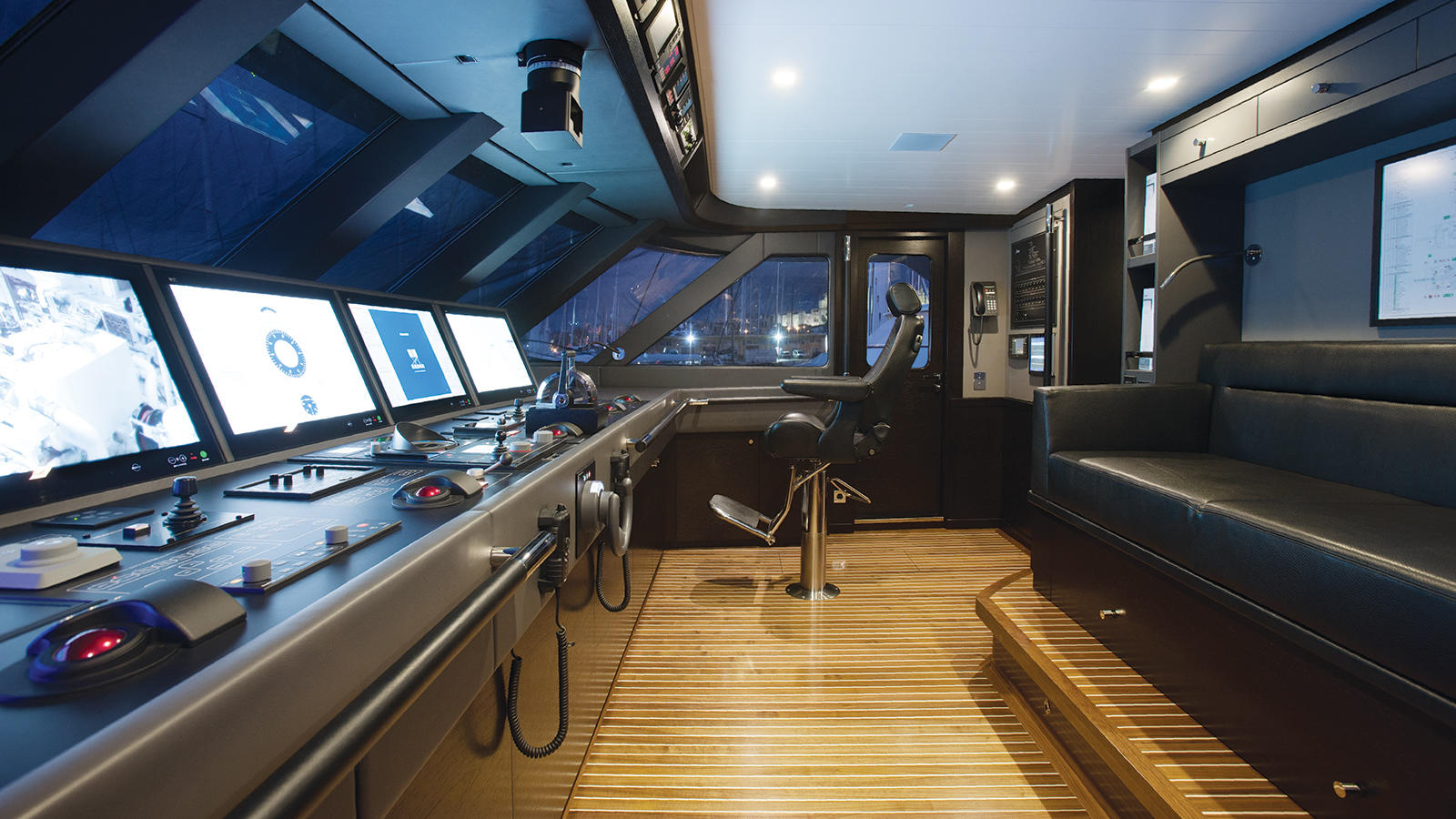[YACHT-MIRAGE]-7790-29.jpg