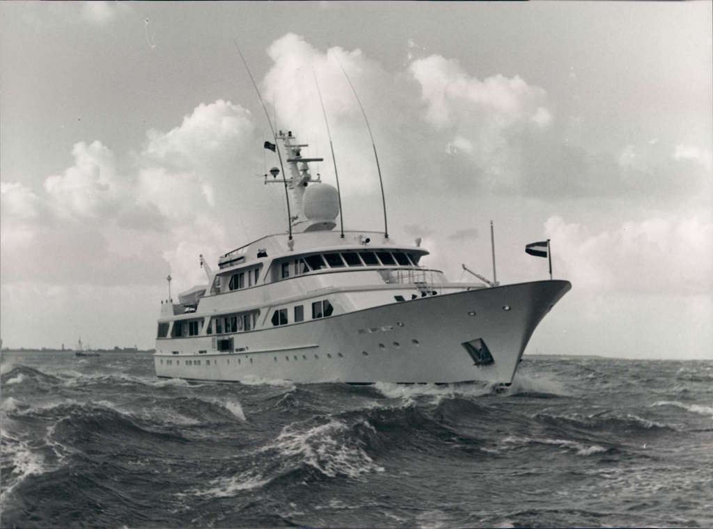 [YACHT-MIRAGE]-7790-4.jpg