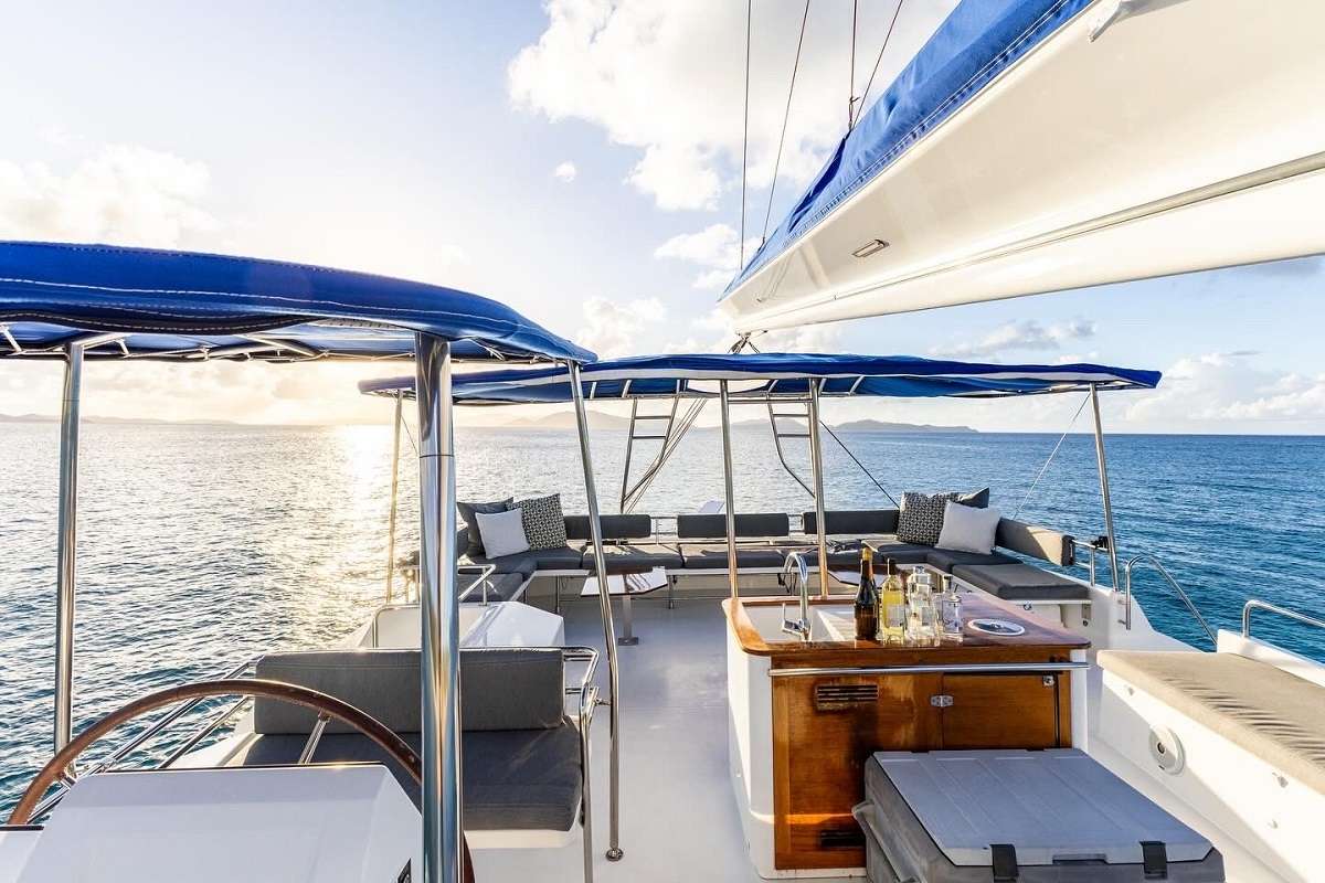 102 Superyacht TRUE STORY - Sundeck.jpg