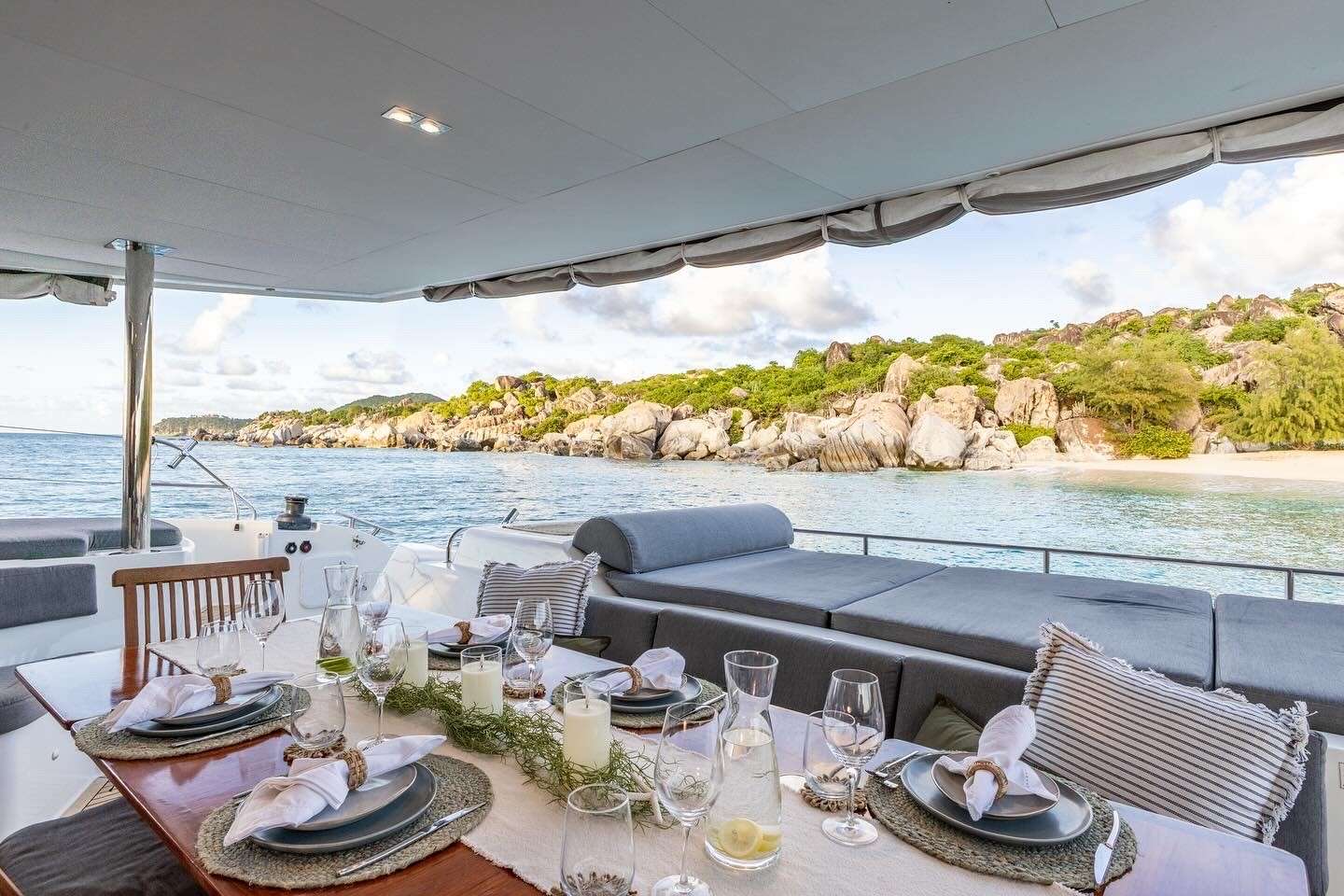 103 Luxury yacht TRUE STORY - aft deck.jpg