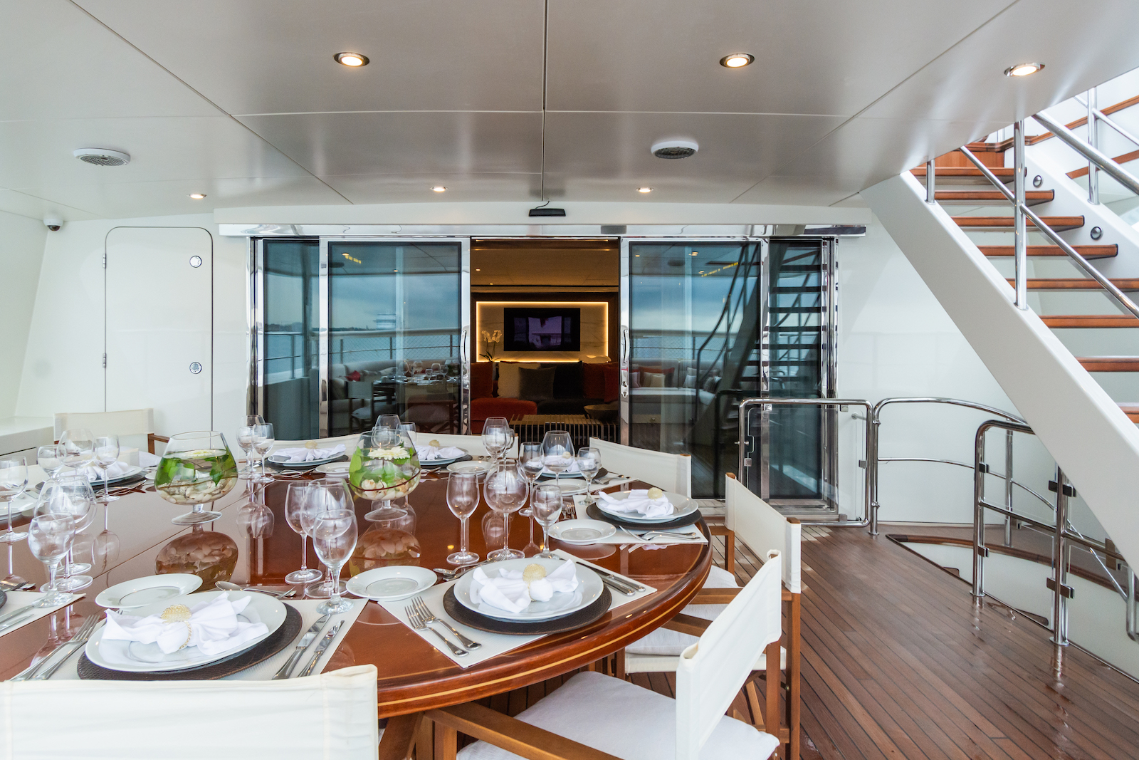 2.6 Upper deck aft al fresco dining setting.jpg