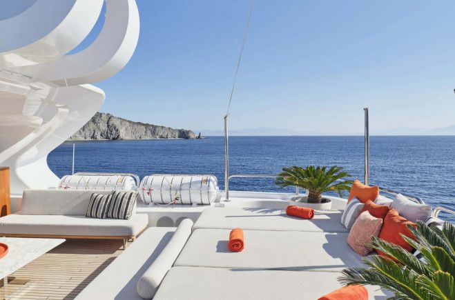 204 Sun beds on Sun deck.jpg