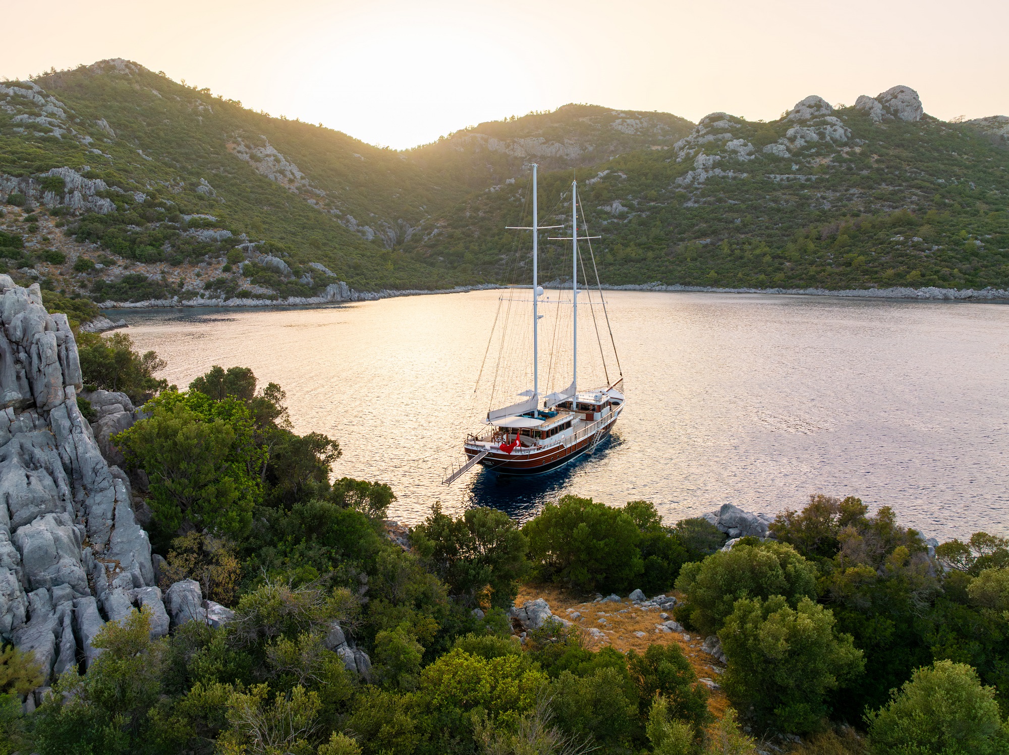 205 At anchor evening.jpg