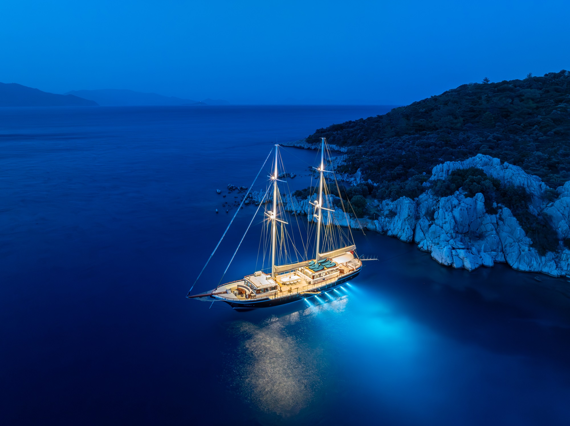 207 At anchor at night.jpg