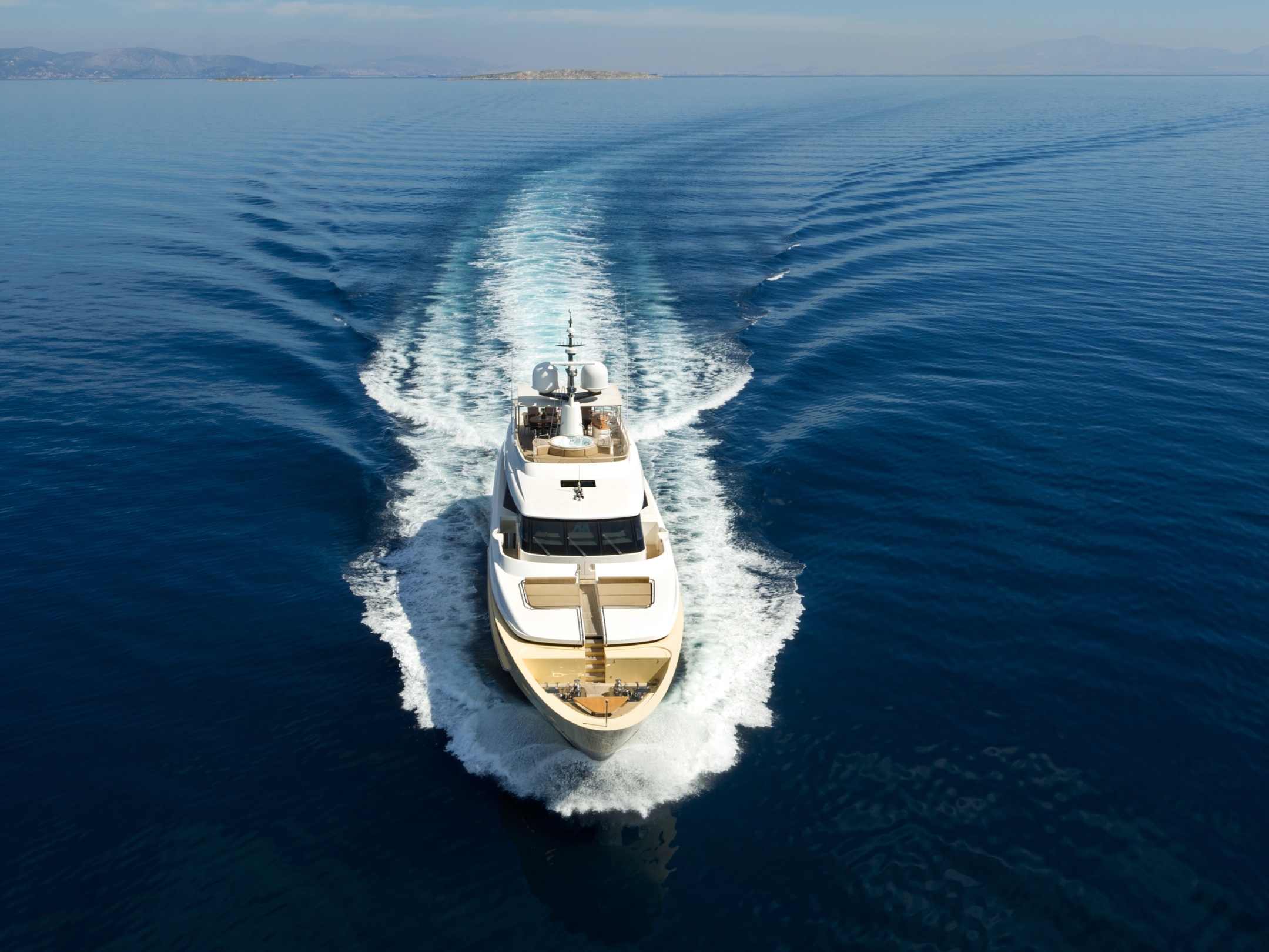38m Sanlorenzo SOURAYA - Bow shot.jpg