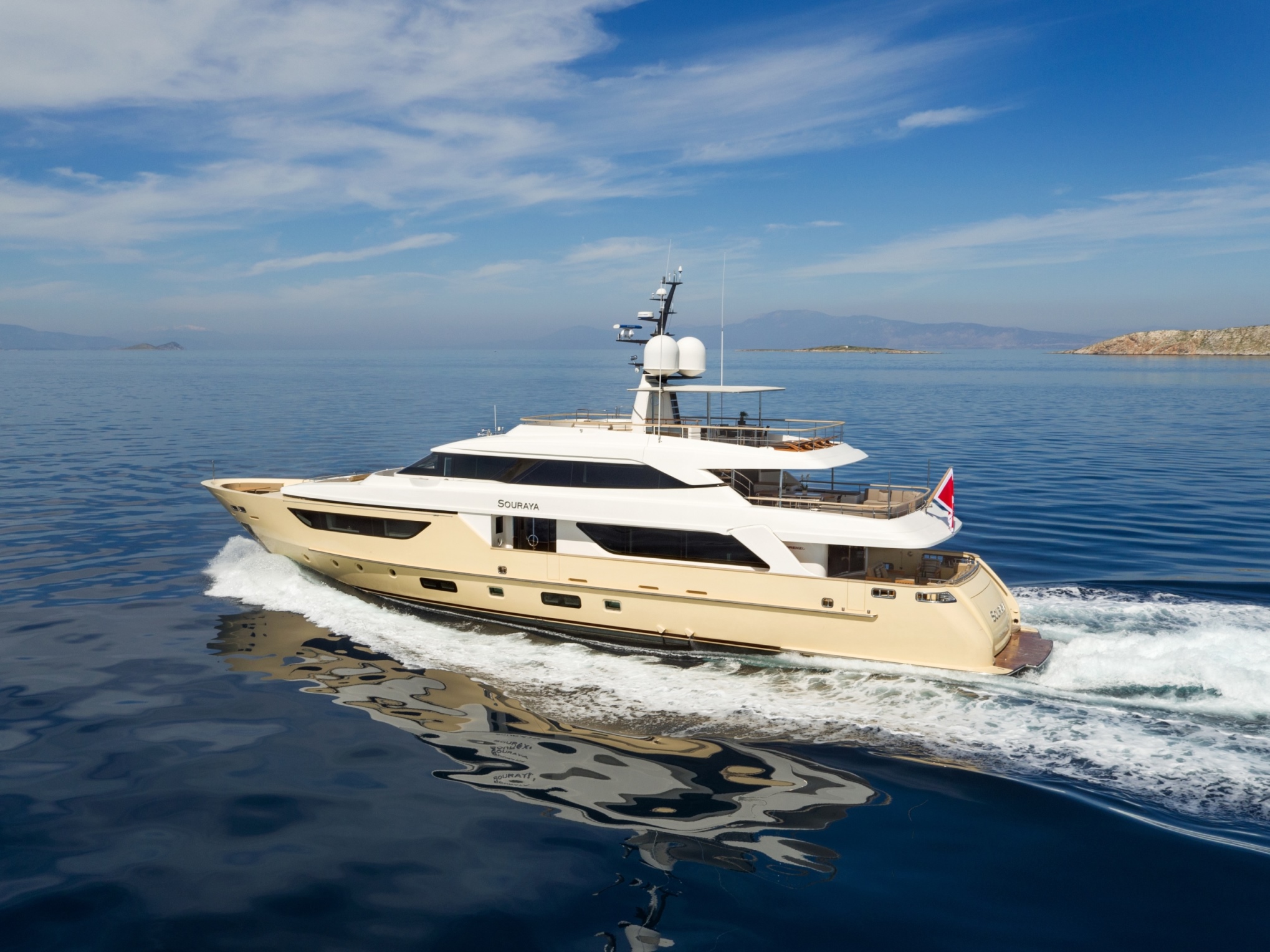 38m Sanlorenzo SOURAYA - Underway.jpg