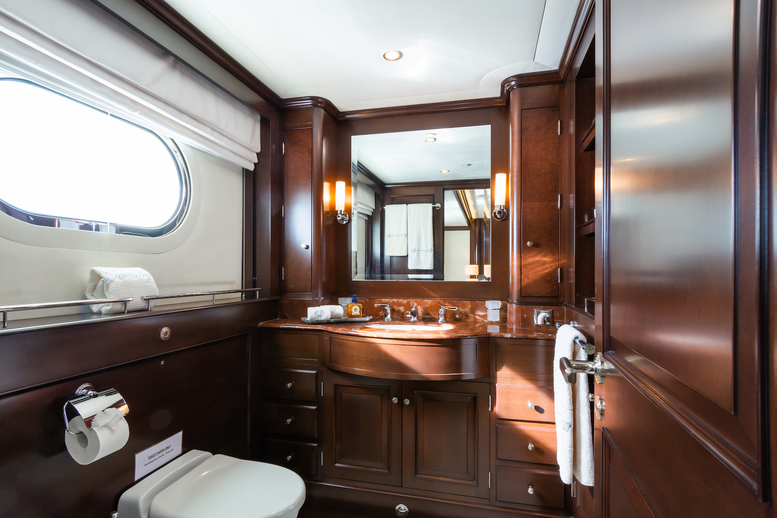 4.6 VIP bathroom.jpg