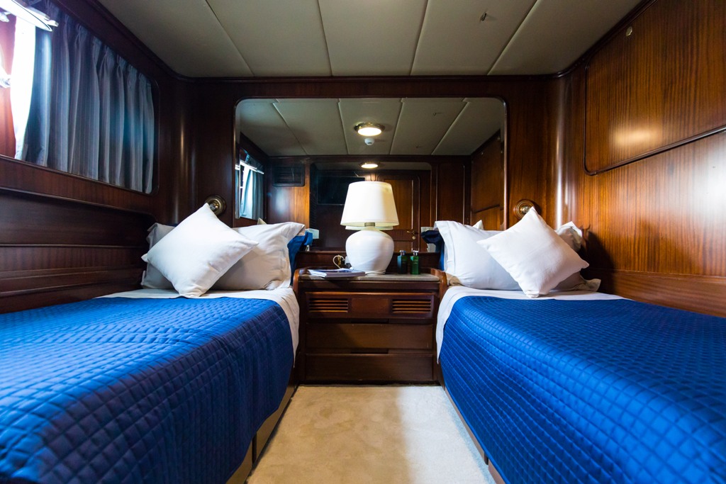 404 Twin suite.jpg
