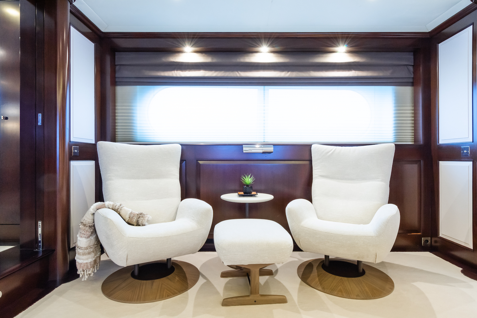 5.2 Gorgeous interior decor.jpg