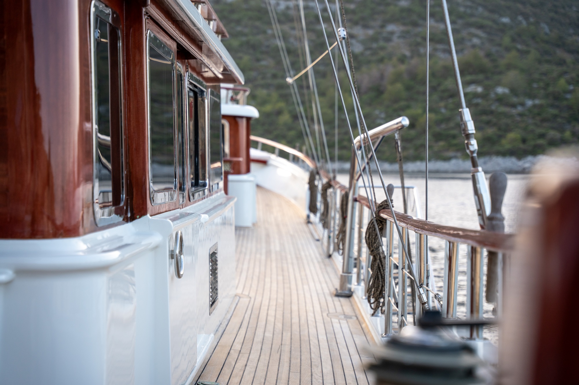500 Deck details.jpg