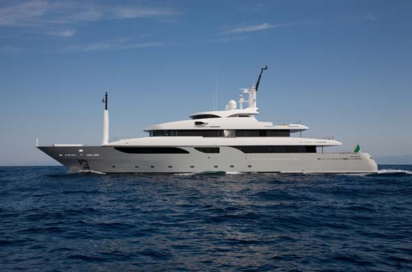 55m ROSSINAVI yacht.jpg