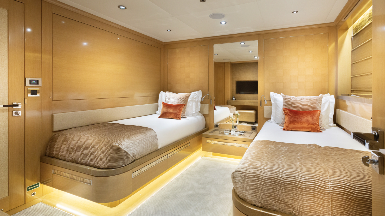 ATOM Interior - Twin cabin 1.jpg
