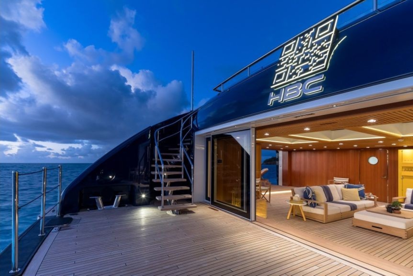 Aft Deck 05.jpg
