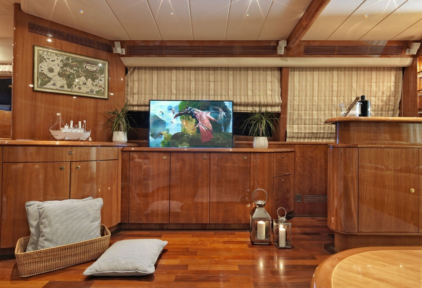 Bar Area.jpg